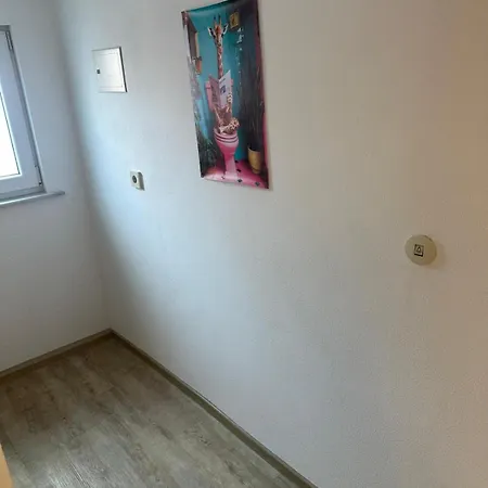 4 Mit 5 Betten Und Terrasse Zwischen Mainz Und Alzey *
